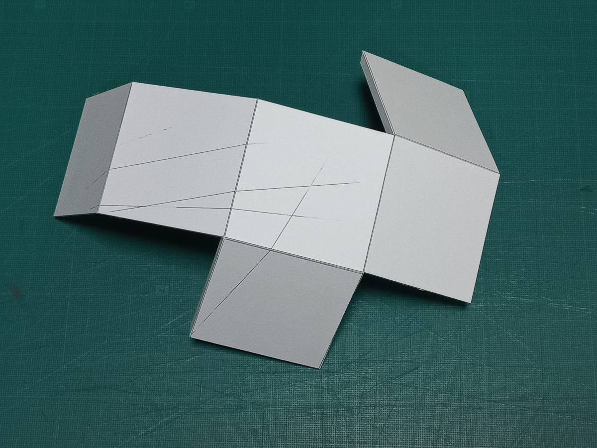 outil:machine_de_decoupe_silhouette_cameo_4_pro:paper_model_cube_pliage_bd.jpg