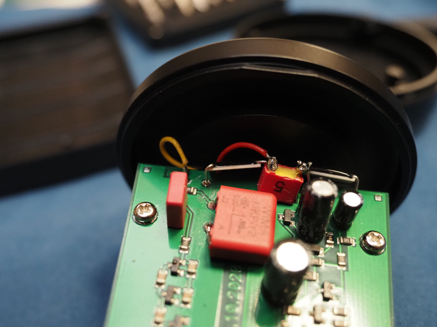 nkingbee2-connexioncaps.jpg nkingbee2-connexioncaps.jpg